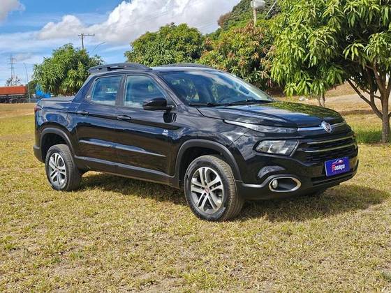 FIAT TORO 2.4 16V MULTIAIR FLEX FREEDOM AT9 FIAT TORO 2.4 16V MULTIAIR FLEX FREEDOM AT9